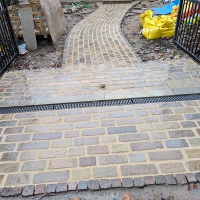 Tumbled Setts Pathway - Bearsden